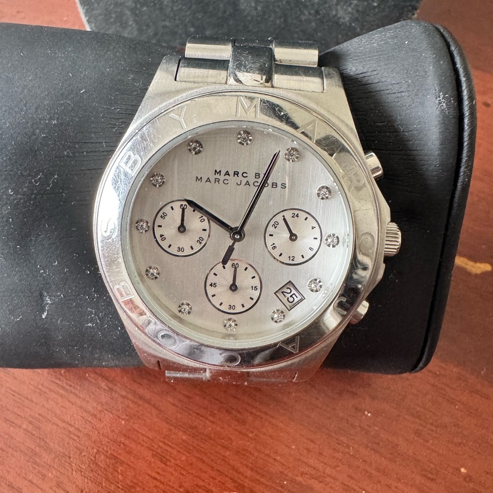 Marc Jacobs Silver Dial Chronograph Watch